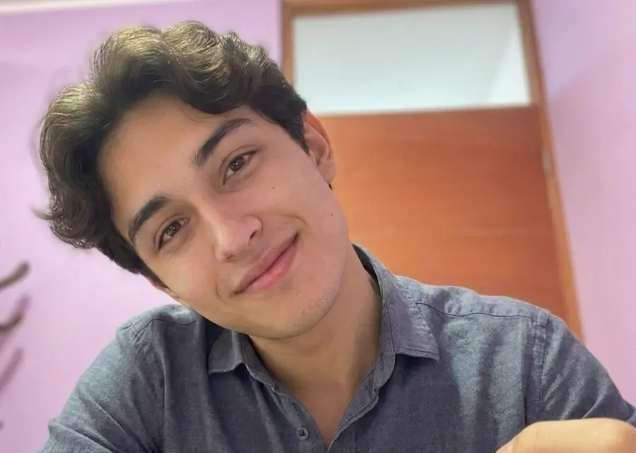 CARLOS MENDOZA